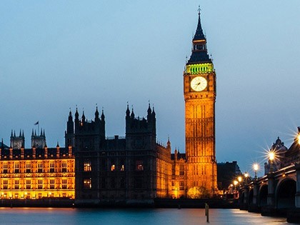 Government 'commits to support SMEs and pay them on time'